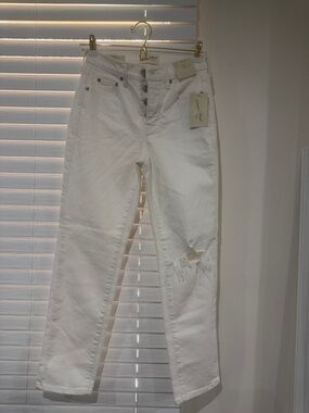 Universal Thread White High-Rise Distressed Jeans